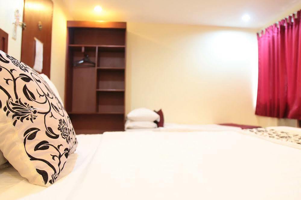 Nagaland Hotel Buitenkant foto